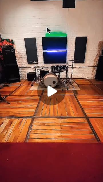 Sala de ensayo con paneles acústicos